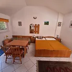 Apartment Gospodarstwo Goscinne Pod Lipa