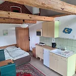 Apartment Gospodarstwo Goscinne Pod Lipa *