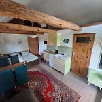 Gospodarstwo Goscinne Pod Lipa Apartment Zastan
