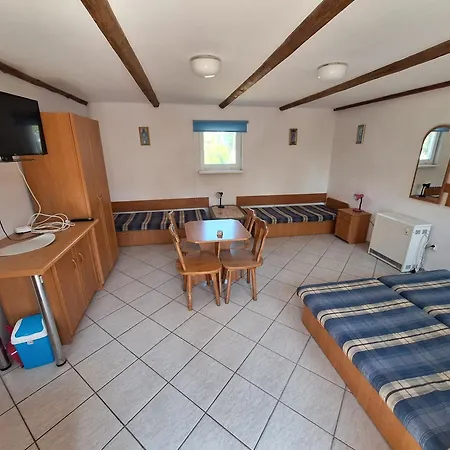 Gospodarstwo Goscinne Pod Lipa Apartamento Zastan