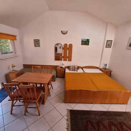 Apartament Gospodarstwo Goscinne Pod Lipa
