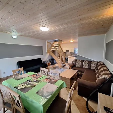 Apartament Gospodarstwo Goscinne Pod Lipa *