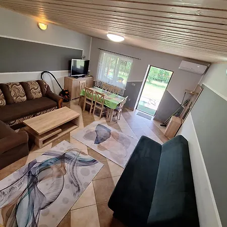 Gospodarstwo Goscinne Pod Lipa Apartament