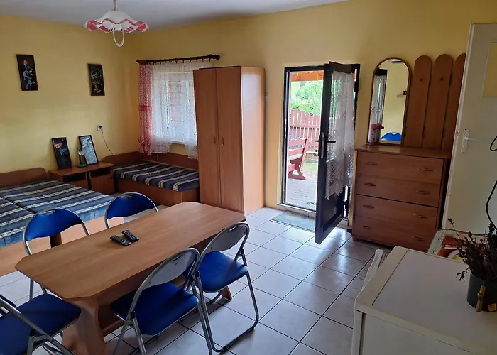 Gospodarstwo Goscinne Pod Lipa * Zastan